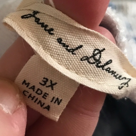 Tie Dye Blue and White Short Women Plus Size 3X - Picture 4 of 11